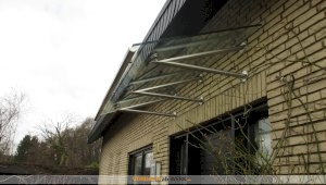 Vordach Silbersee - Glasvordach mit Regenrinne