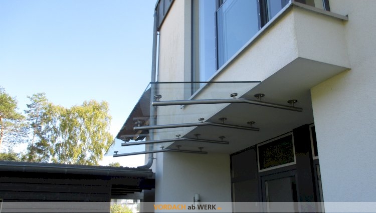 Vordach Tegernsee - Ganzglasvordach für Eingangsbereiche